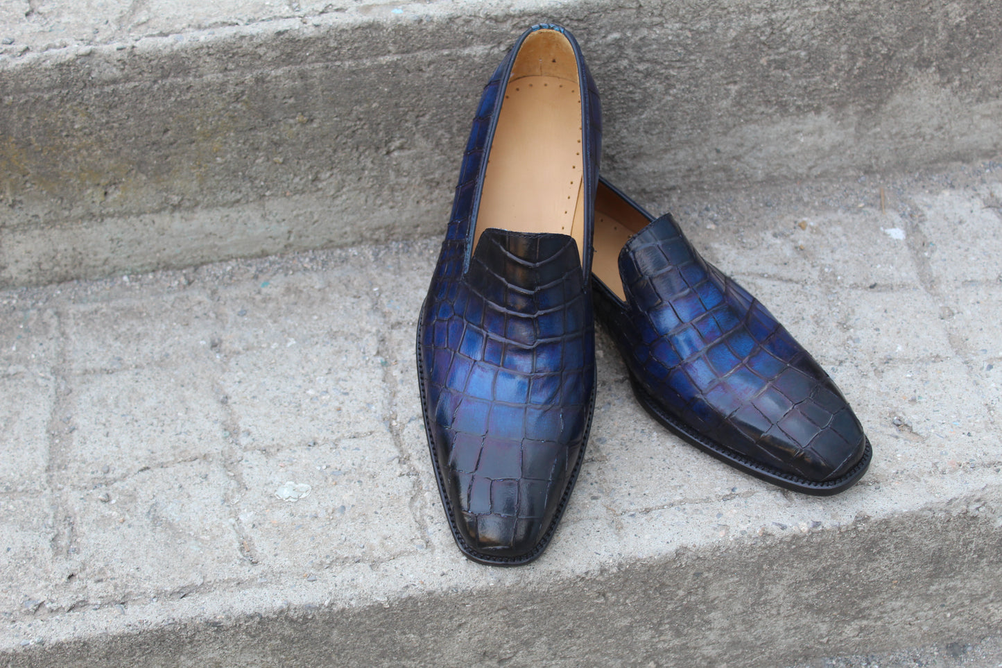Handmade Men's Blue Crocodile Texture Leather Slip On Loafer Moccasin Shoes