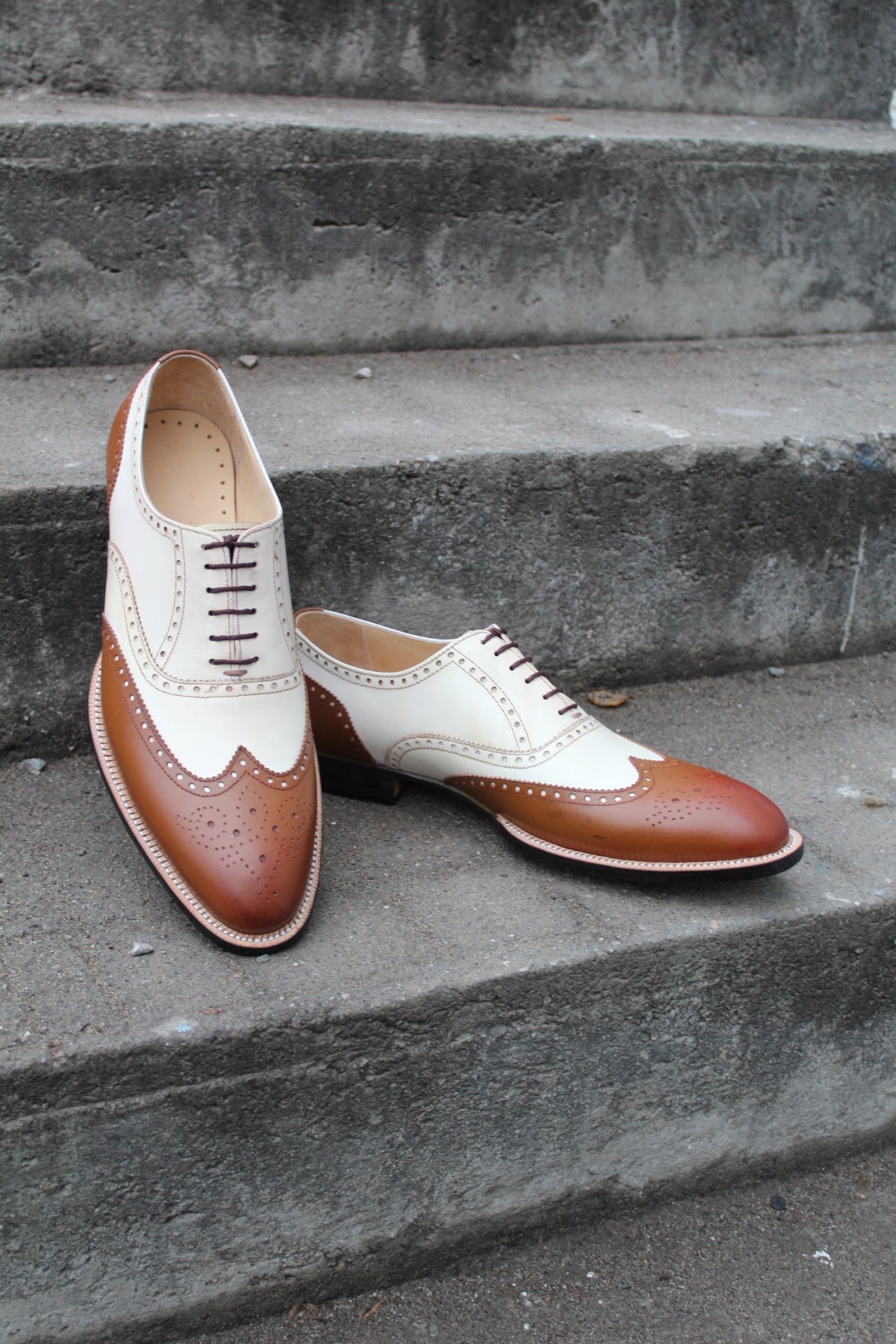 Handmade Men's Leather Two Tone Beige Brown Lace Up Wingtip Brogue Shoes