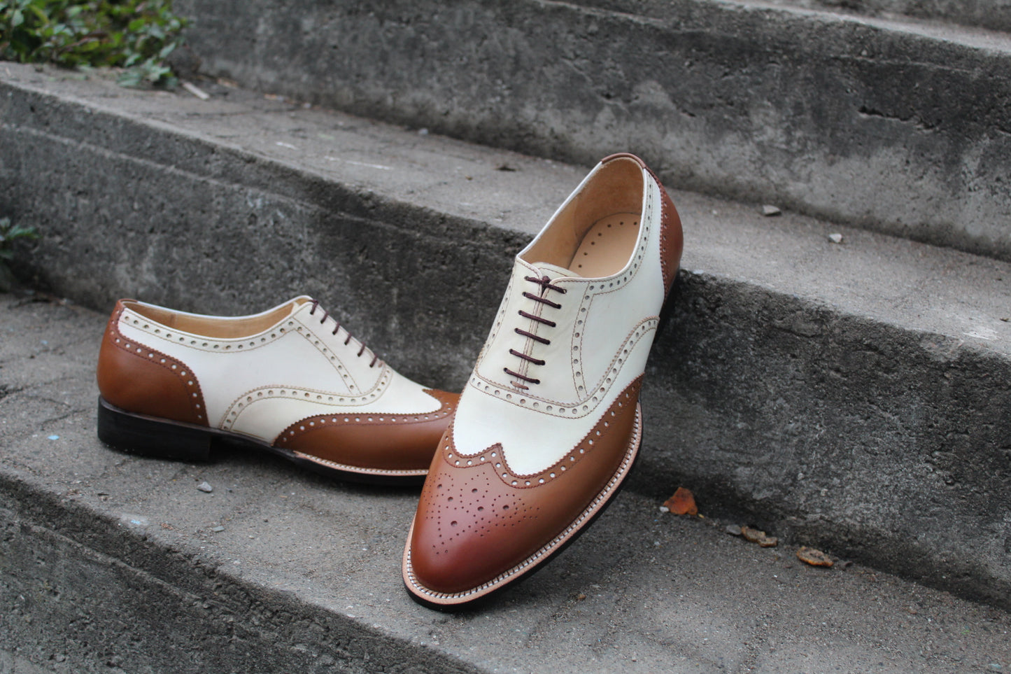 Handmade Men's Leather Two Tone Beige Brown Lace Up Wingtip Brogue Shoes