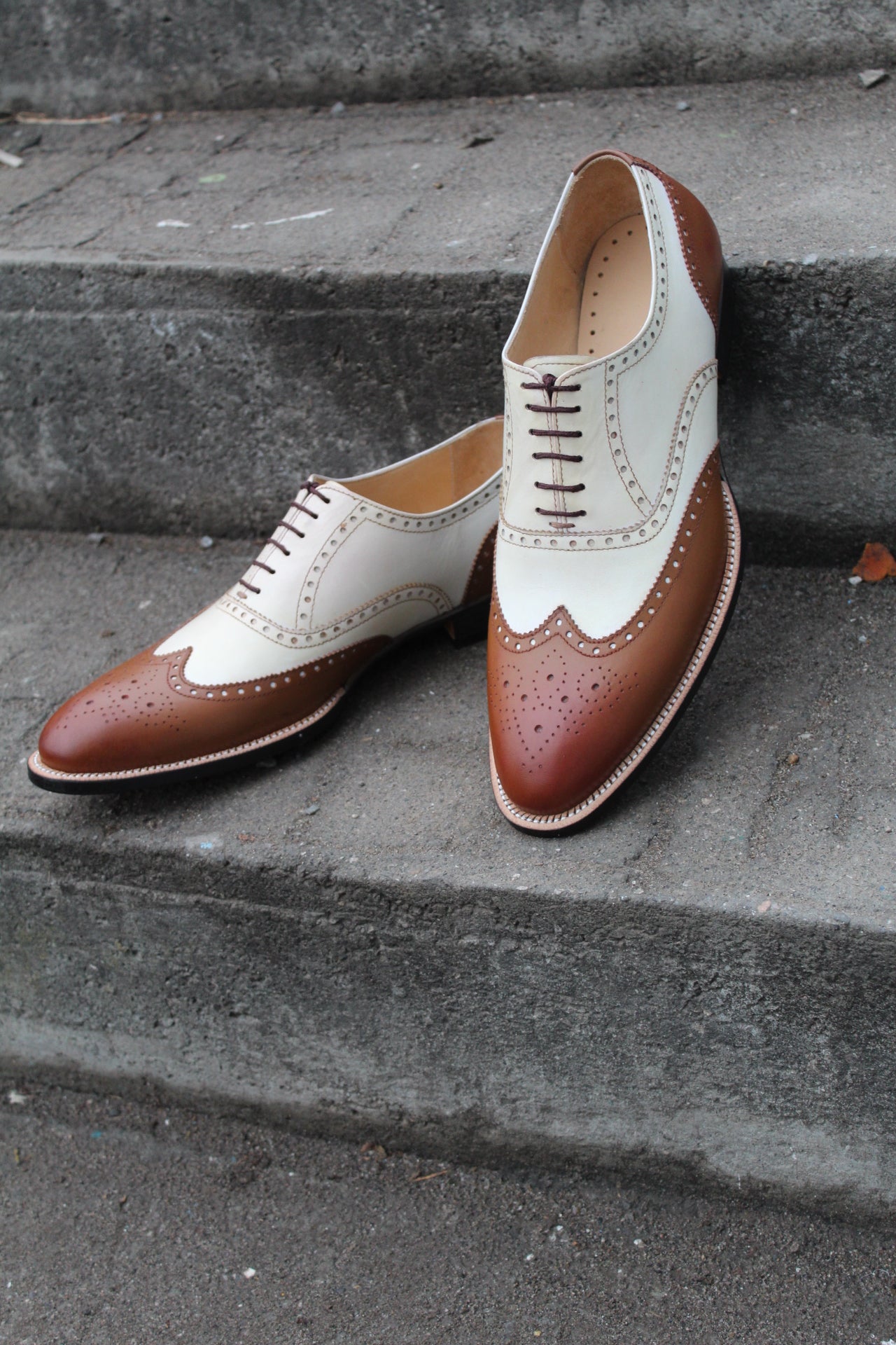 Handmade Men's Leather Two Tone Beige Brown Lace Up Wingtip Brogue Shoes