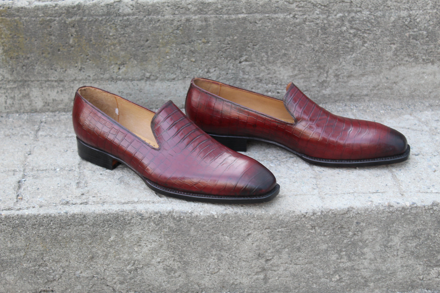 Handmade Men's Maroon Crocodile Texture Leather Slip On Moccasin Shoes