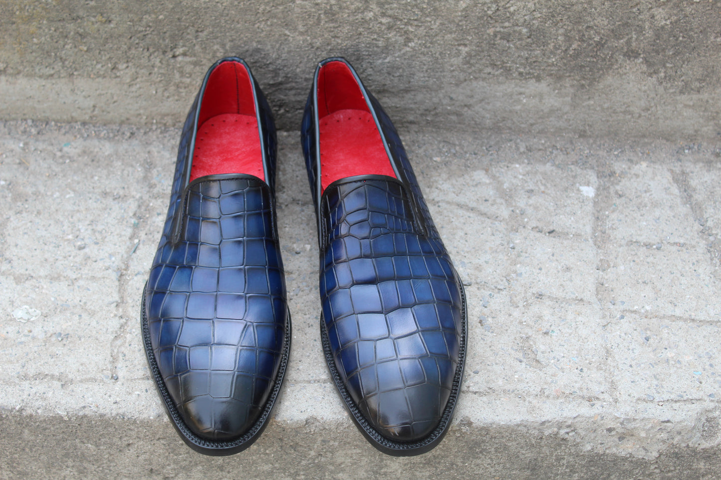Handmade Men's Blue Crocodile Texture Leather Slip On Loafer Moccasin Shoes