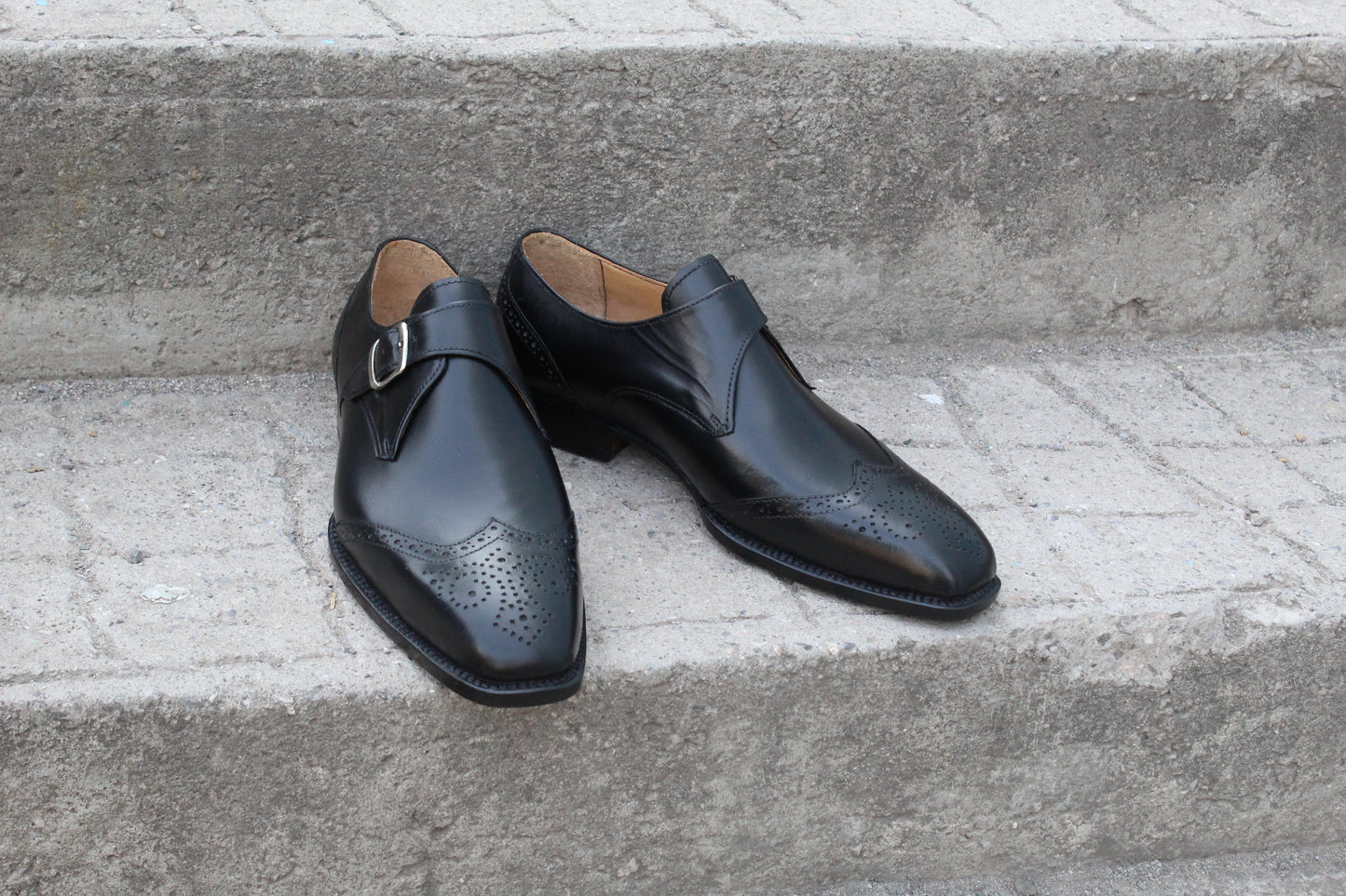 Handmade Men's Leather Black Wingtip Buckle Strap Monk Shoes