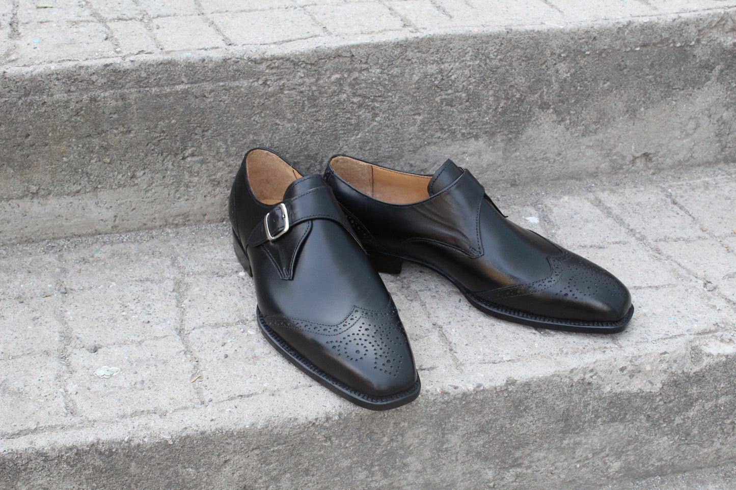 Handmade Men's Leather Black Wingtip Buckle Strap Monk Shoes