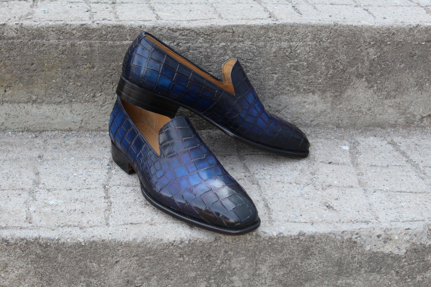 Handmade Men's Blue Crocodile Texture Leather Slip On Loafer Moccasin Shoes