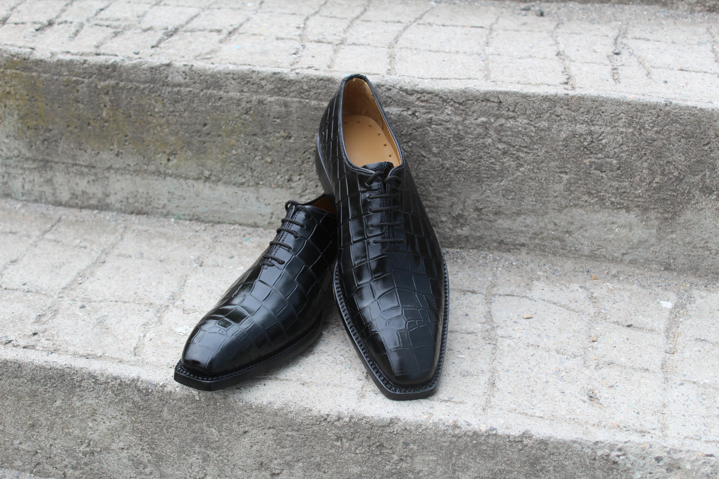 Handmade Men's Black Crocodile Leather Plain Oxford Shoes