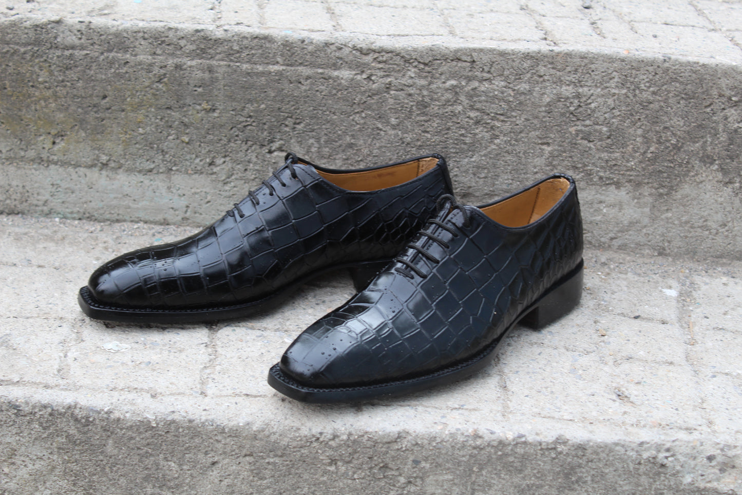 Handmade Men's Black Crocodile Leather Plain Oxford Shoes